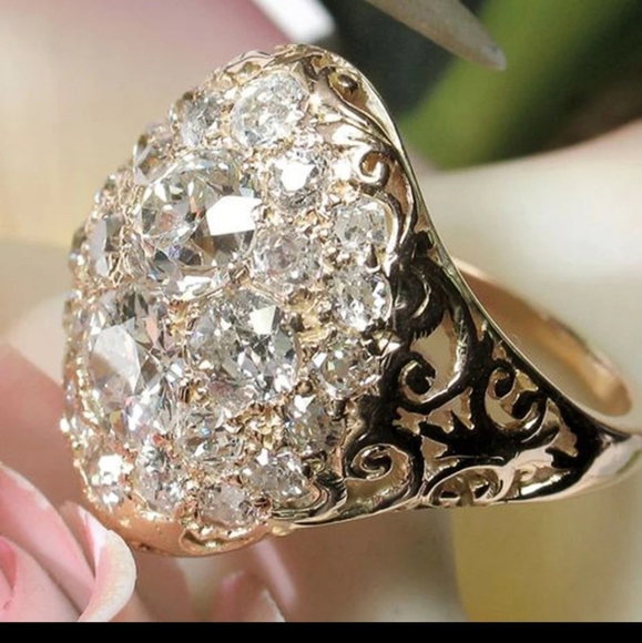 COPY - Nwt's  18k gold ring with Lab diamonds! - Picture 2 of 3